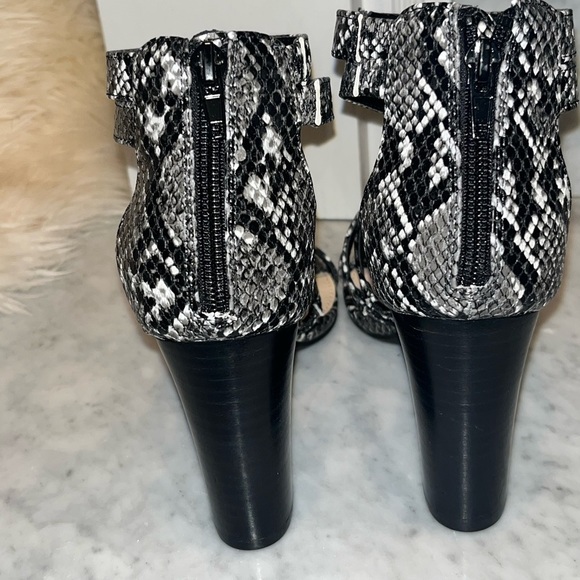 BAR III Women’s Blythe Block Snake Skin Strappy Heels Size 8 - Picture 8 of 11